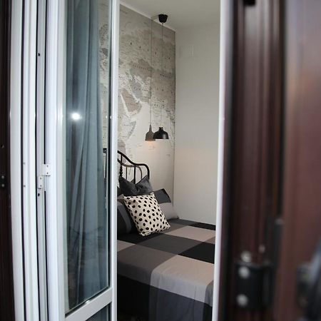 Liberty Apartment Бари Екстериор снимка