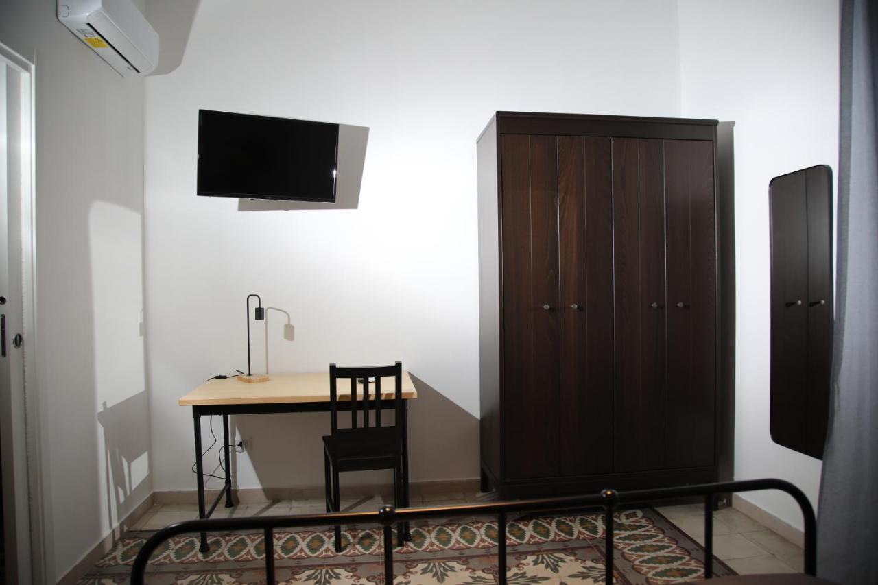 Liberty Apartment Бари Екстериор снимка