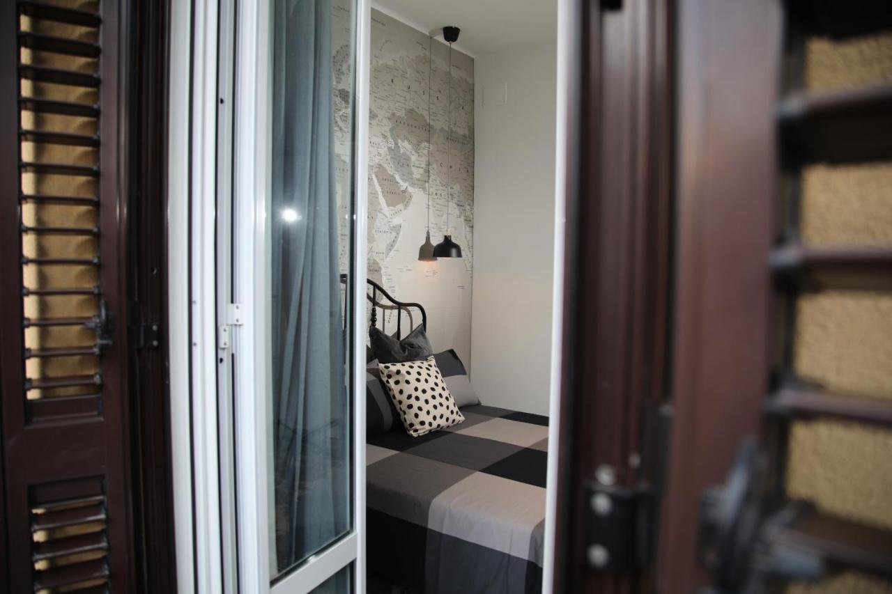 Liberty Apartment Бари Екстериор снимка