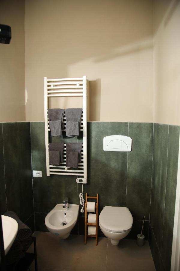Liberty Apartment Бари Екстериор снимка